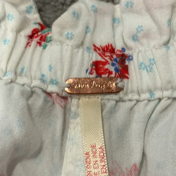 Free People Cambridge Floral Print drawstring Ruffle Trim Women Shorts Sz L - Picture 3 of 7